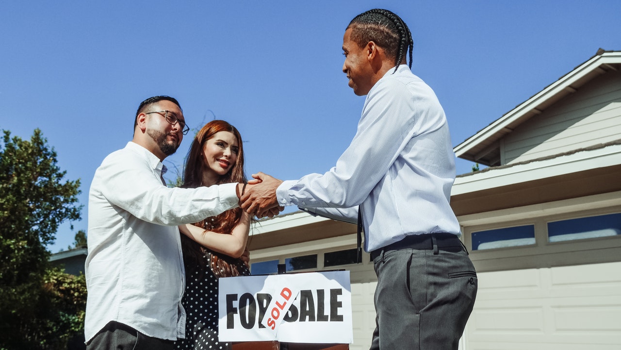 Buyers Agents Assist Homebuyer In First Time Purchase
